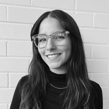 Daniela V. - Freelance Social Media Freelancer