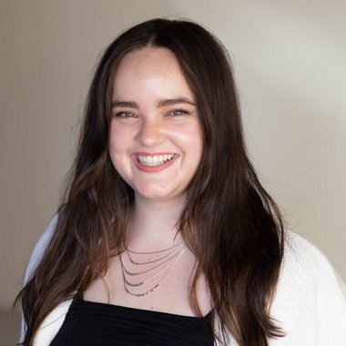 Sarah - Freelance Graphic Designer