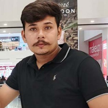 Muhammad - Freelance Graphic Designer