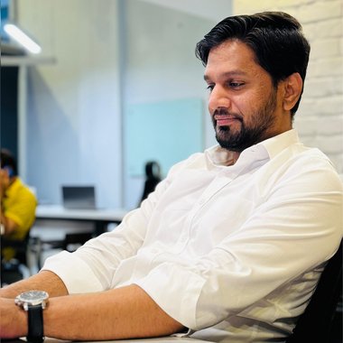 Ghulam D. - Freelance Graphic Designer