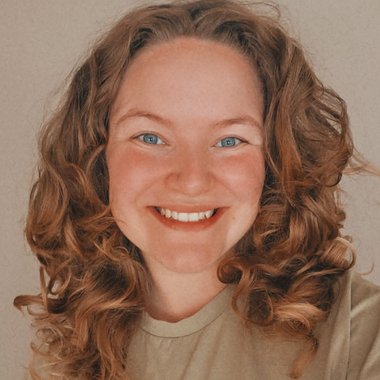 Anna G. - Freelance Designer