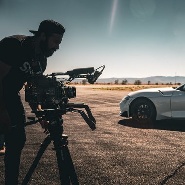 CHRIS B. - Freelance Content Producer