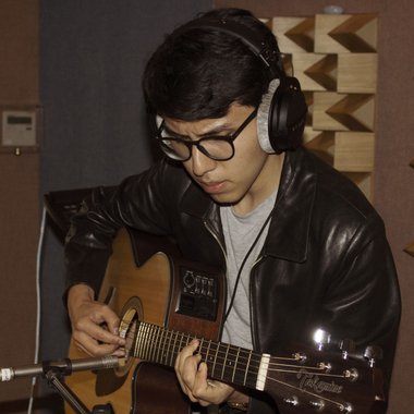 Enrique M. - Freelance Recording Studio