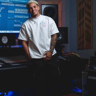 Legazzy O. - Freelance Mastering Engineer
