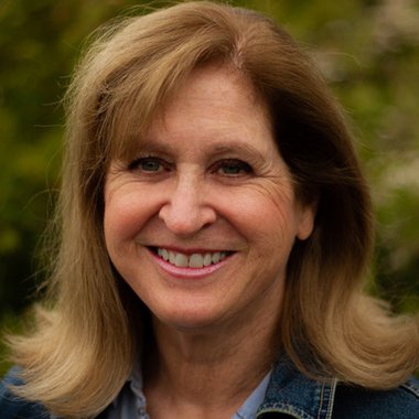 Laurie S. - Freelance Artist