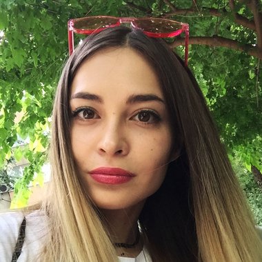 Diana R. - Freelance Web Designer