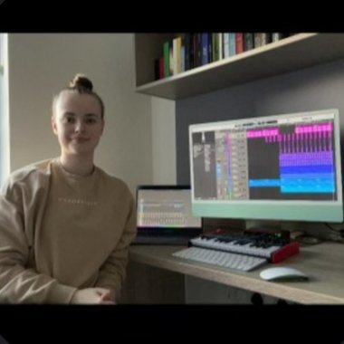 Caitlin S. - Freelance Audio Engineer