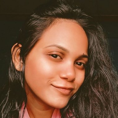 Ruksar B. - Freelance Graphic Designer