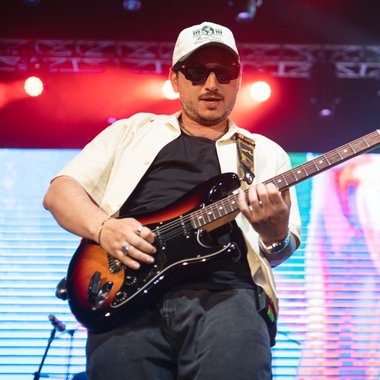 Julian R. - Freelance Vocalist