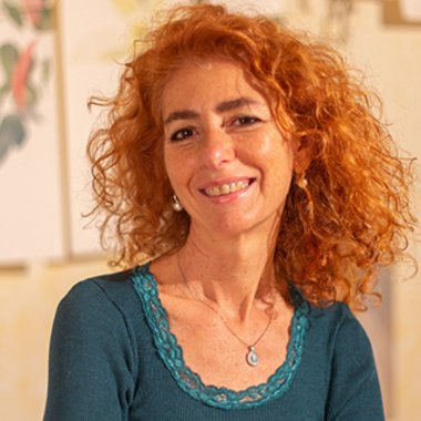 Elena G. - Freelance Packaging Designer