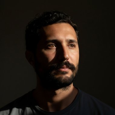 Ayoub E. - Freelance Motion Graphic Designer