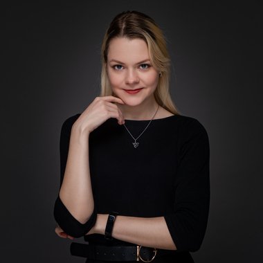 Liza E. - Freelance Arranger