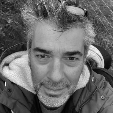 Andy G. - Freelance Graphic Designer