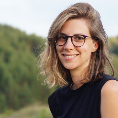 Milica N. - Freelance Presentation Designer