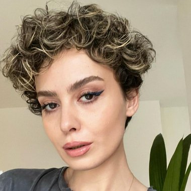 Farnaz G. - Freelance Architectural Illustrator