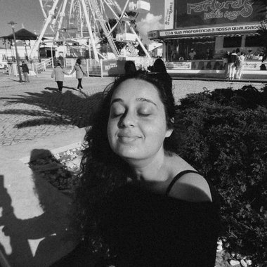 Raquel Q. - Freelance Graphic Designer