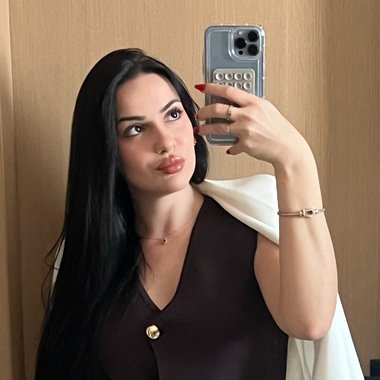 Georgia M. - Freelance Content Creator