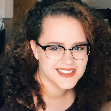 Natalia C. - Freelance Graphic Designer