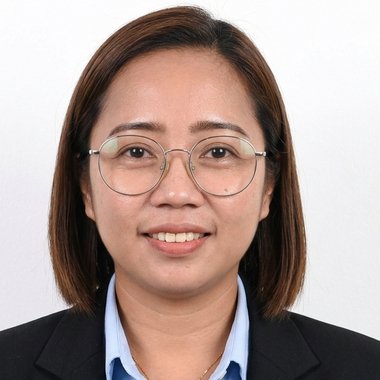 Lilibeth S. - Freelance Designer