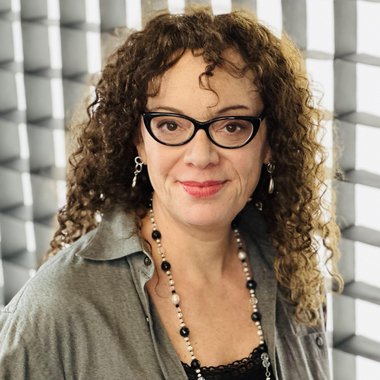 Gretchen S. - Freelance Voiceover Artist