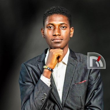 Aka K. - Freelance Graphic Designer