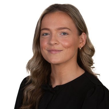 Mia J. - Freelance Product Marketer