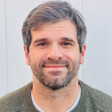 MATTHEW G. - Freelance Designer