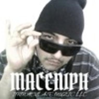 Gangsta L. - Freelance Graphic Designer