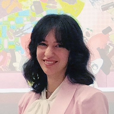 Lorena M. - Freelance Graphic Designer