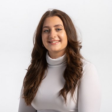Mairi M. - Freelance Designer