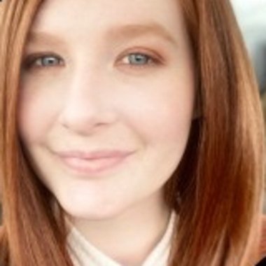 Rose F. - Freelance Designer