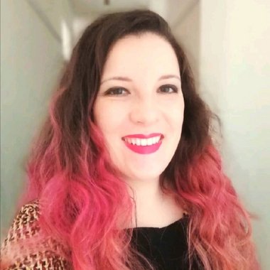 Lucie N. - Freelance Community Manager