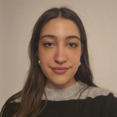 Carolina L. - Freelance Designer