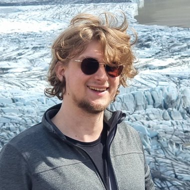 DMYTRO B. - Freelance Digital Marketer