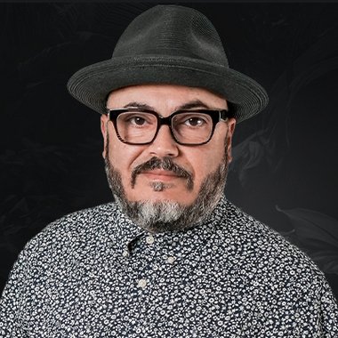 Roberto J. - Freelance Web Designer