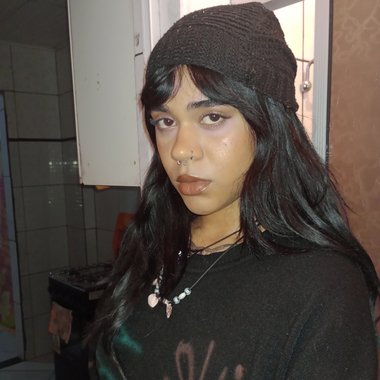 Raissa S. - Freelance Guitarist