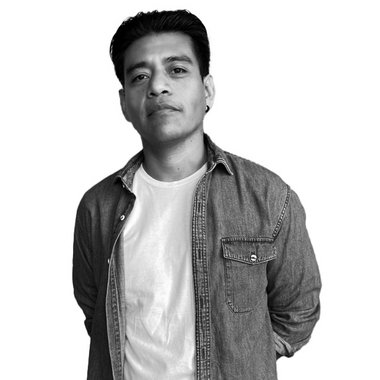 Gerardo H. - Freelance Graphic Designer