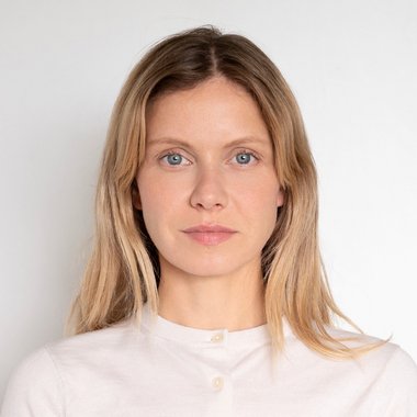KIRA G. - Freelance Cinematographer