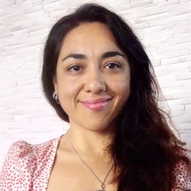 Daniela B. - Freelance Motion Graphic Designer