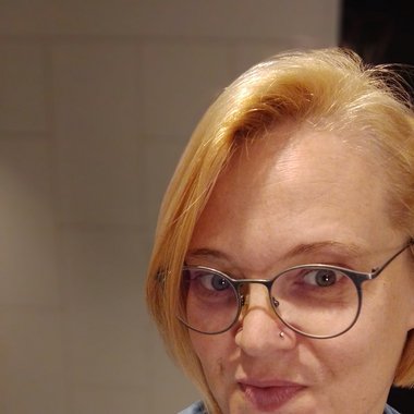 Britta S. - Freelance Artworker