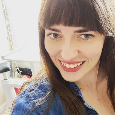 Liz T. - Freelance Book Illustrator