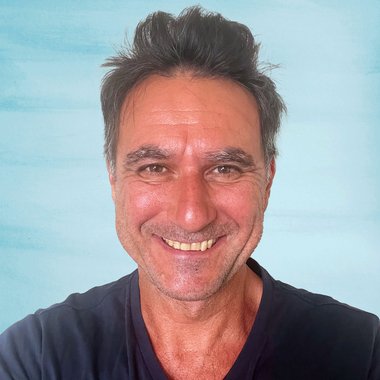 Jonathan W. - Freelance Designer