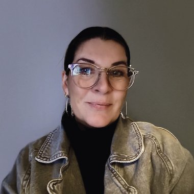 Helén S. - Freelance Designer
