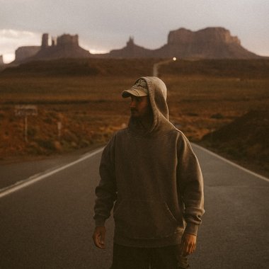 Tomás F. - Freelance Graphic Designer