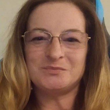 Mel A. - Freelance Designer