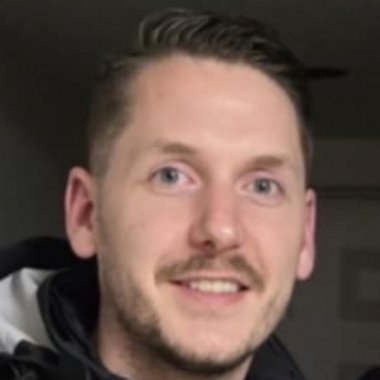 Adam w. - Freelance Front End Developer