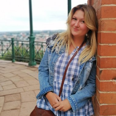 Mila N. - Freelance Performance Marketer