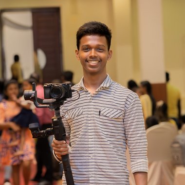Dulnim N. - Freelance Photographer