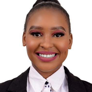 Veronica K. - Freelance Hair And Makeup