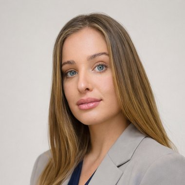 Nieves S. - Freelance Content Strategist